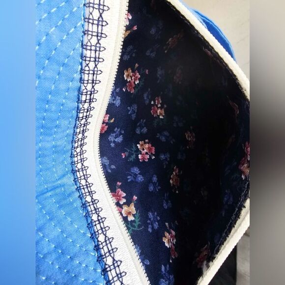 Owl Blue Floral Crossbody Bag flower pattern on the back Blue owl - Picture 7 of 8